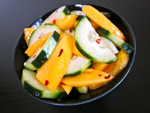 mango-cucumbers-alad
